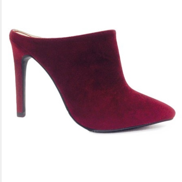 Shoes - Picture 3 of 4